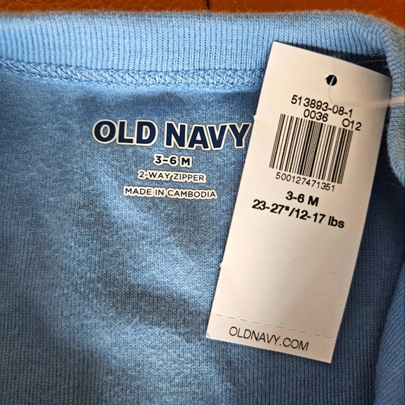 Old Navy Blue Polar Bear Pajama Onesie, size 3-6 Months NWT - Picture 4 of 5